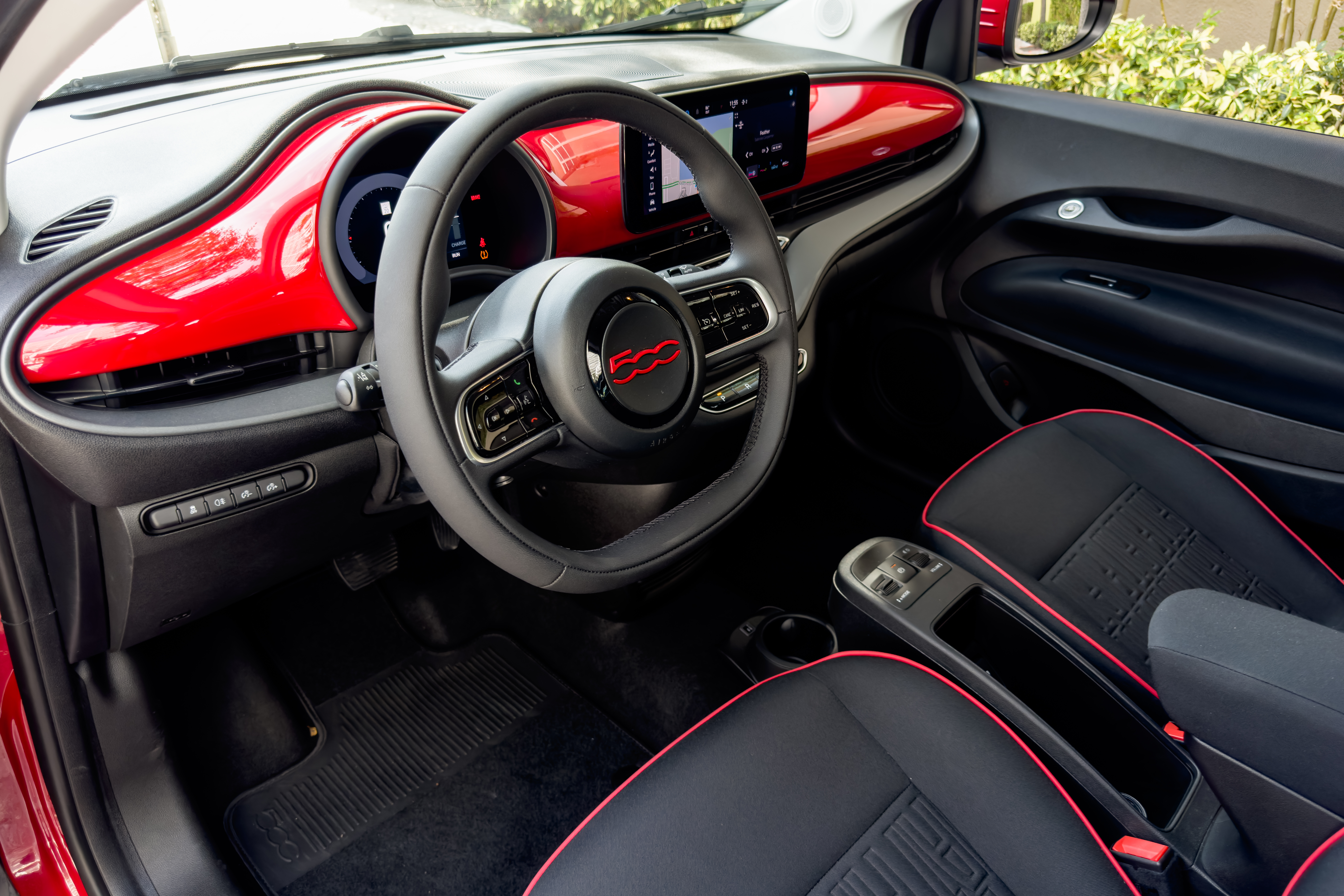 fiat 500e 2024 10 interior front row jpg? i=AA