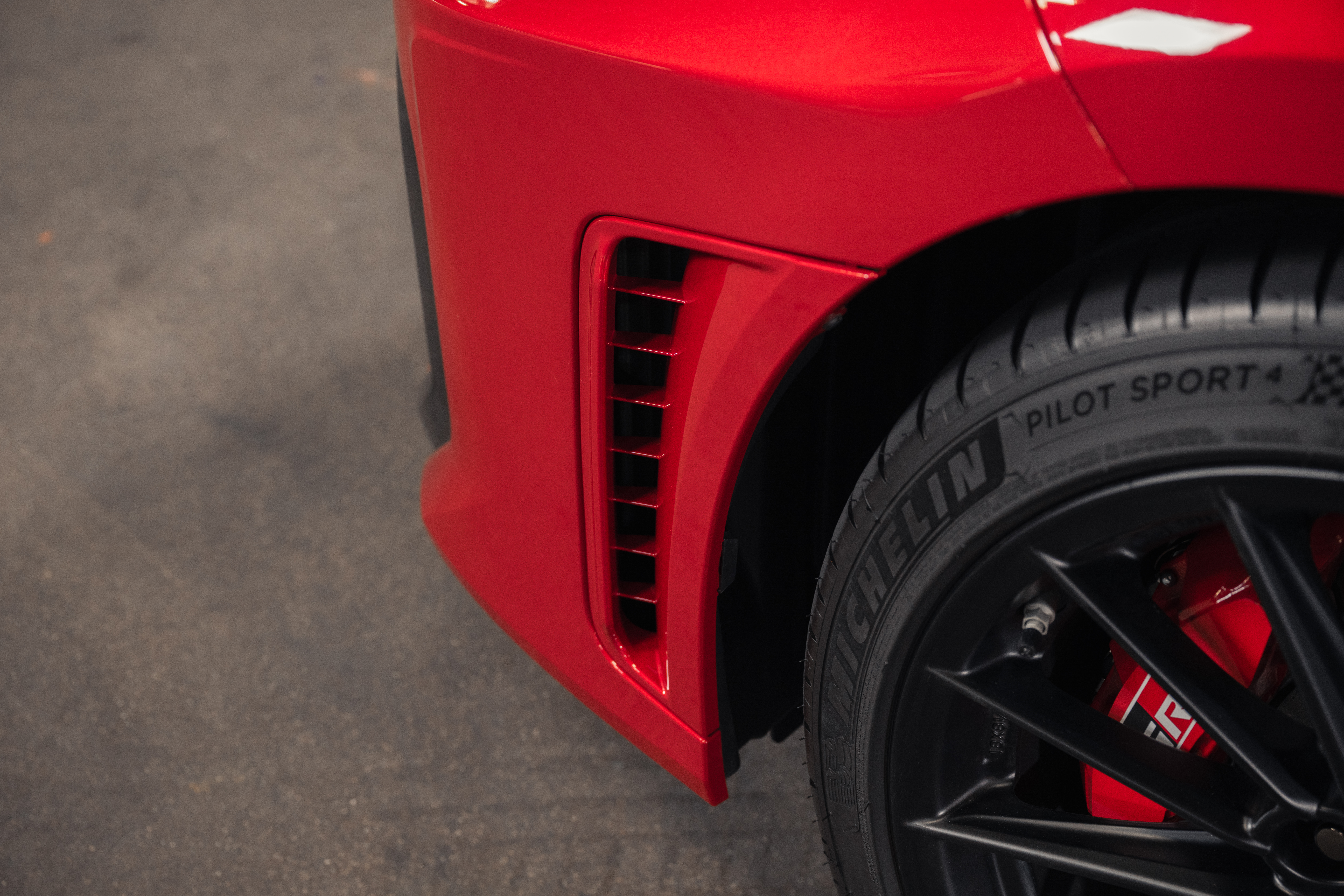 toyota gr corolla 2025 09 exterior profile vent jpg? i=AA