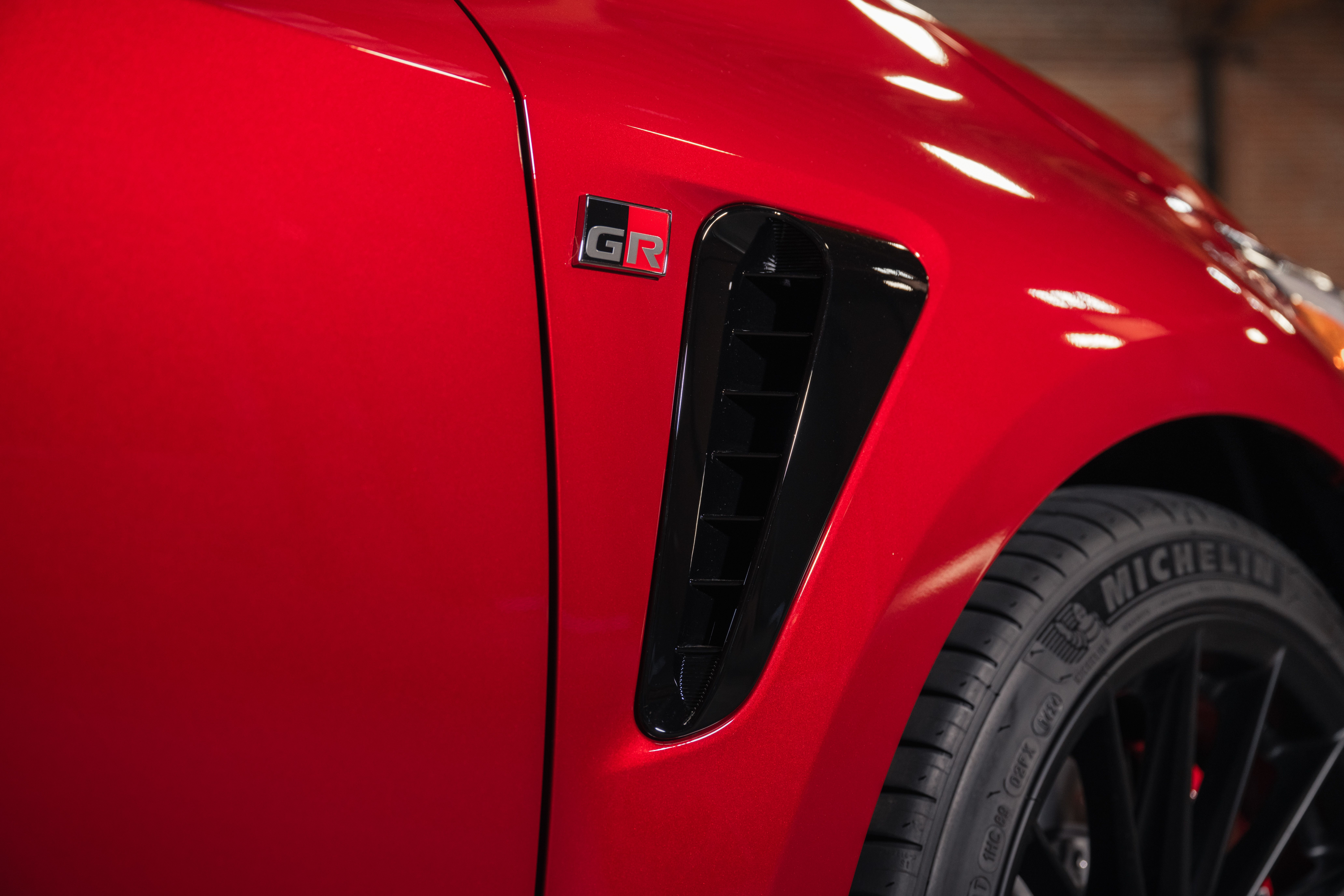 toyota gr corolla 2025 10 exterior profile vent jpg? i=AA