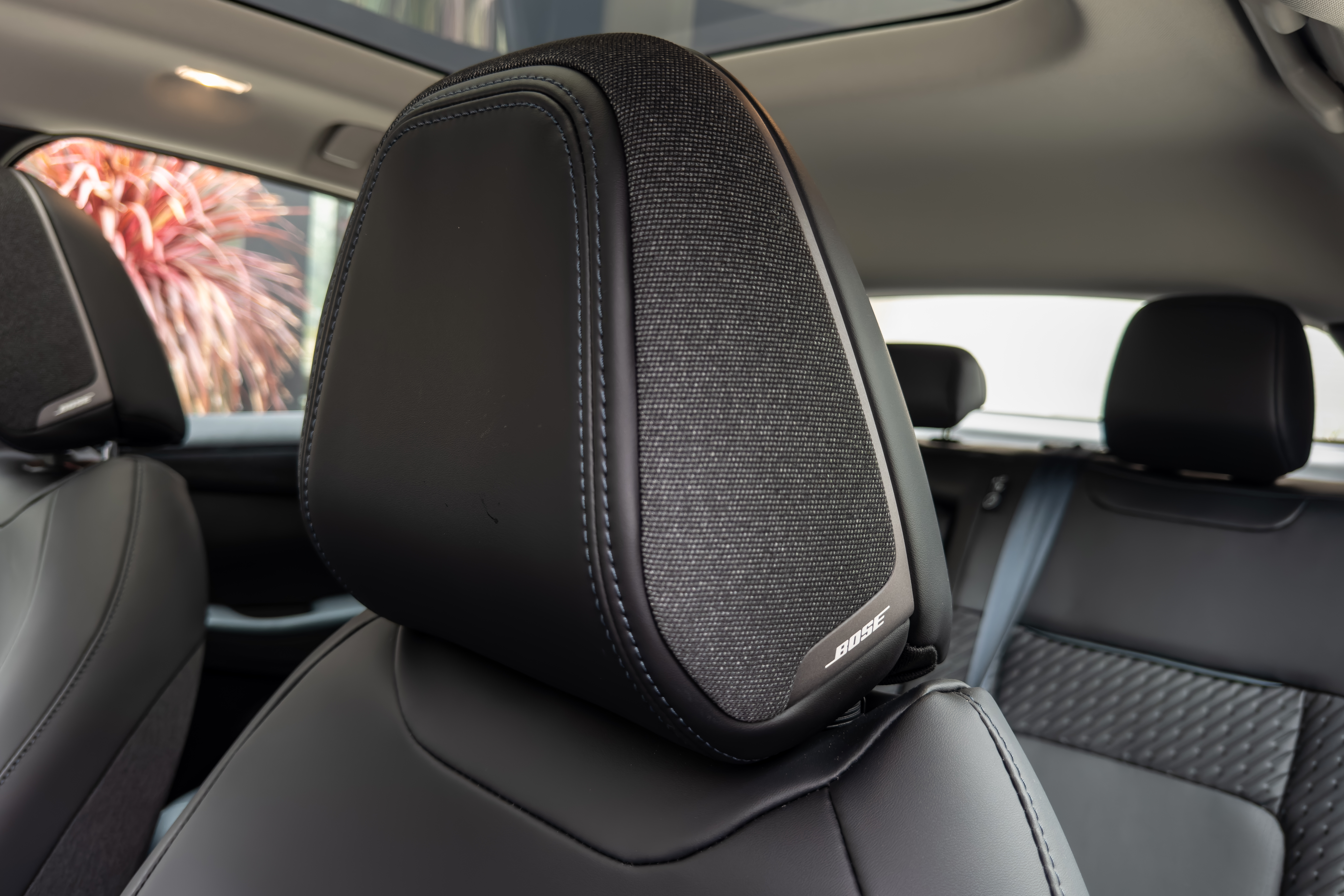 nissan leaf 2026 19 interior headrest audio jpg