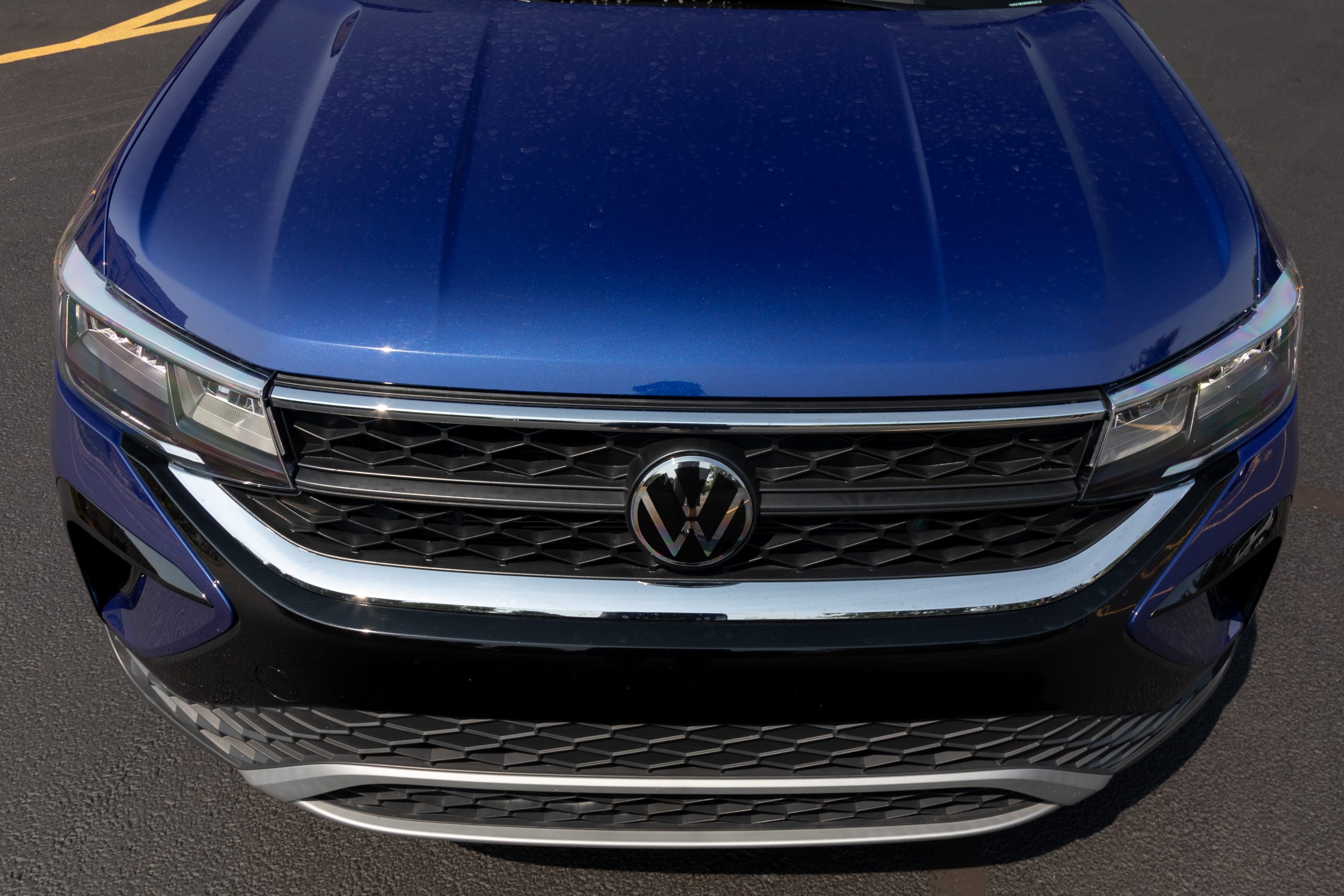 volkswagen taos 1 5t se 2023 05 exterior front jpg? i=AA