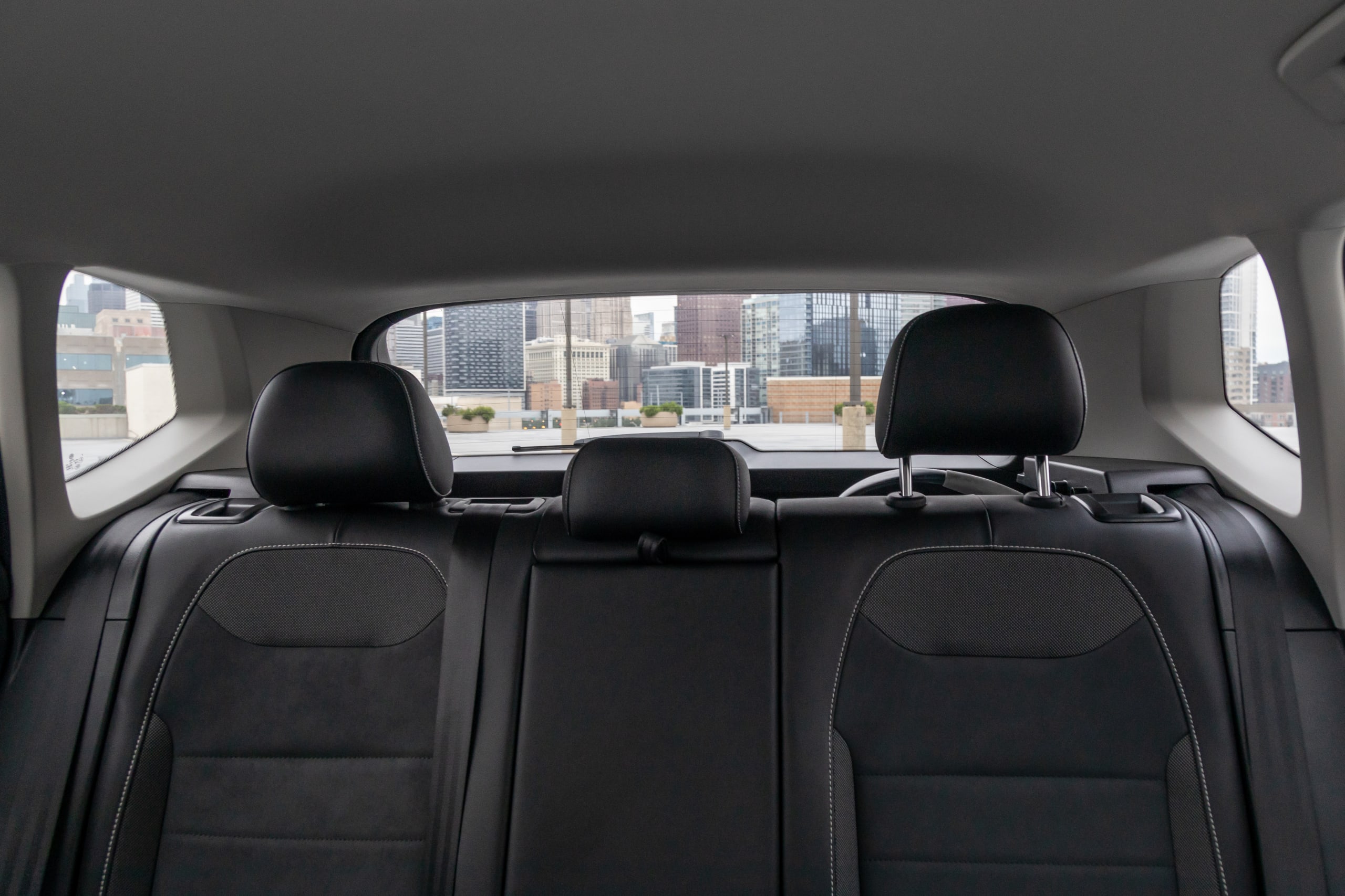 volkswagen taos 1 5t se 2023 32 interior rear visibility jpg? i=AA