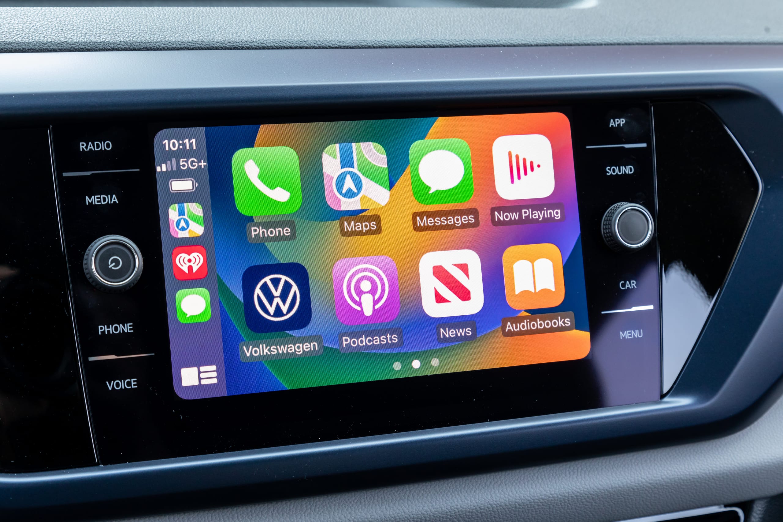 volkswagen taos 1 5t se 2023 27 interior center stack display jpg? i=AA