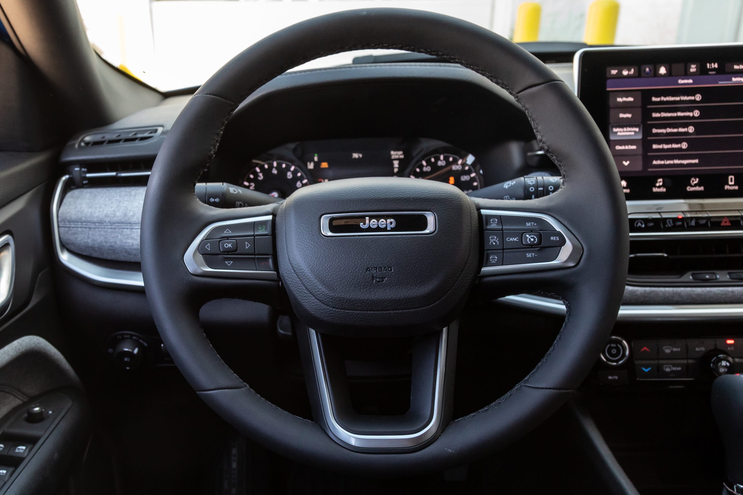 jeep compass latitude 2023 21 interior steering wheel jpg? i=AA