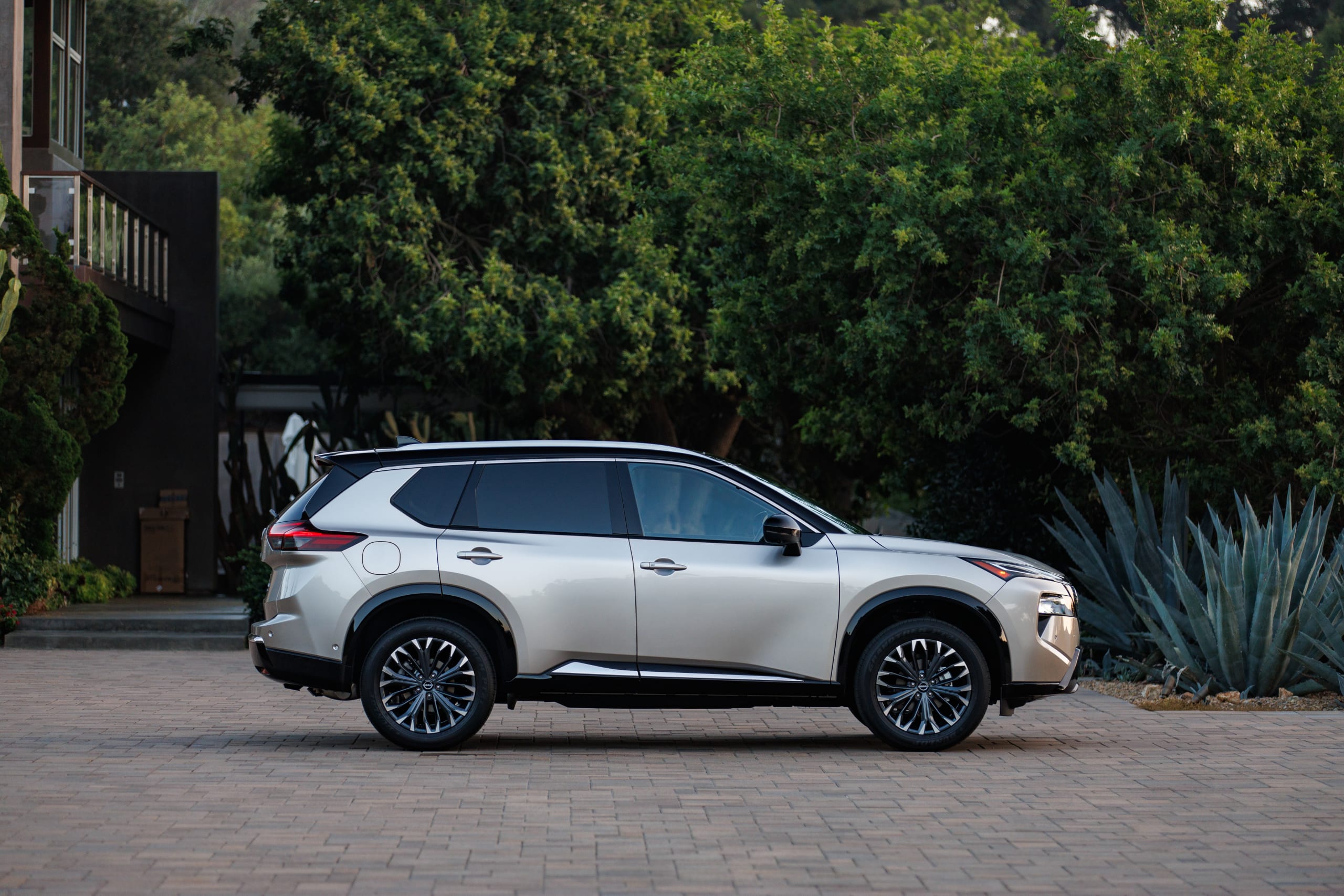 2025 Nissan Rogue Specs, Prices, MPG, Reviews & Photos