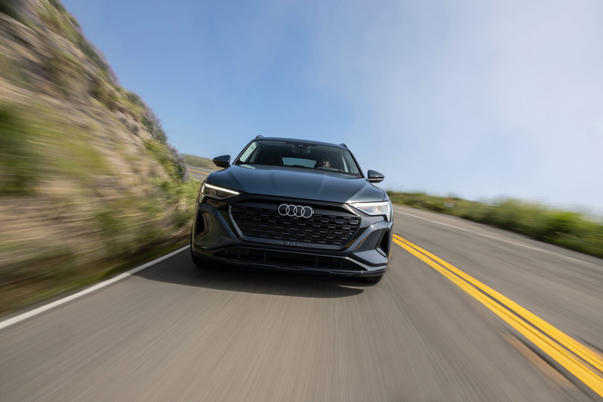 audi q8 e tron 2024 01 exterior dynamic front jpg? i=AA