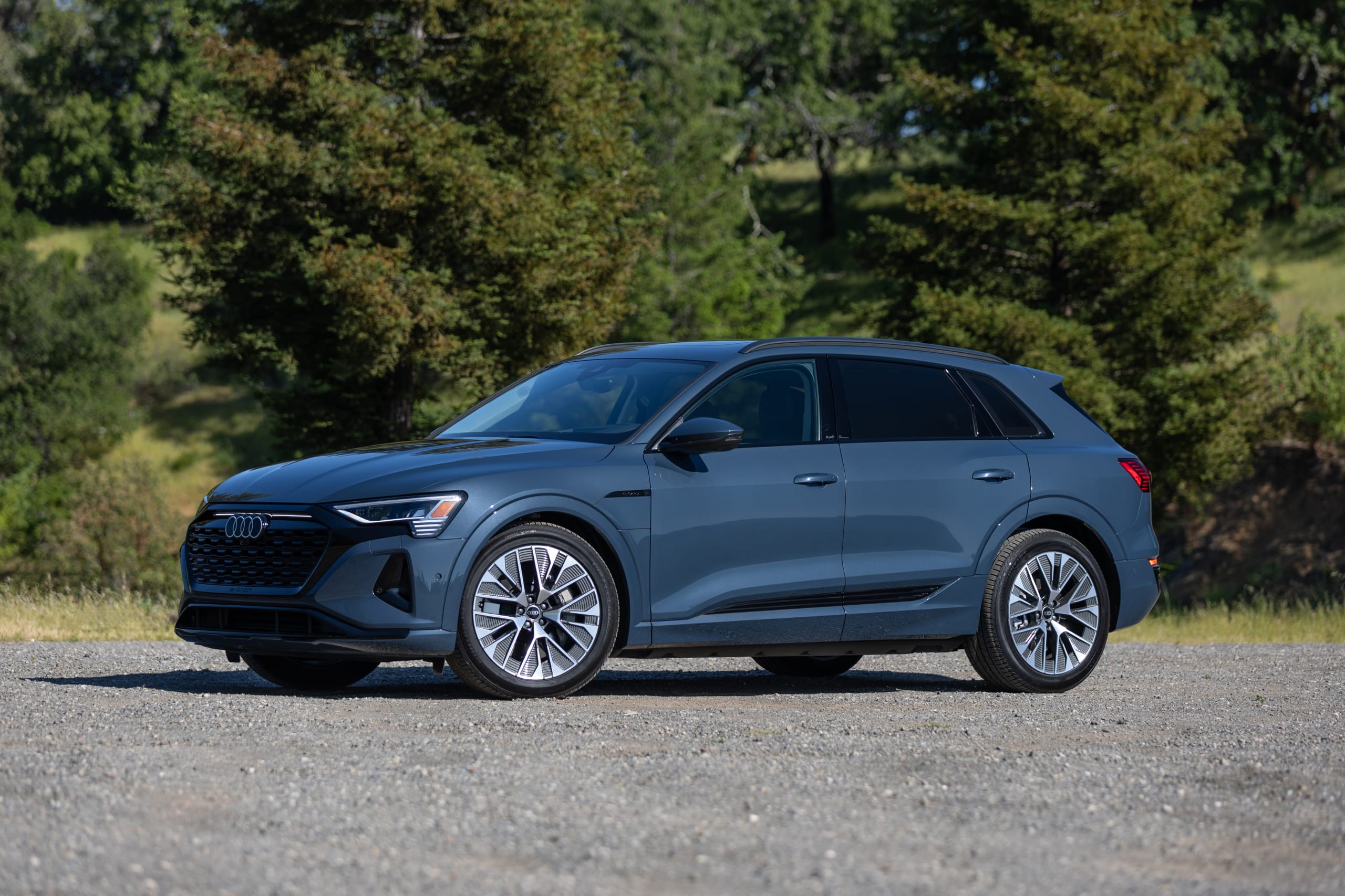 audi q8 e tron 2024 03 exterior front angle jpg? i=AA
