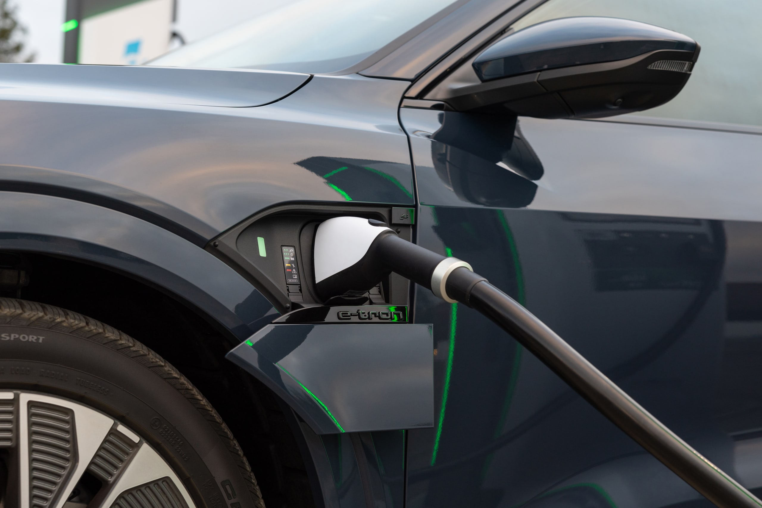 audi q8 e tron 2024 15 exterior charging jpg? i=AA