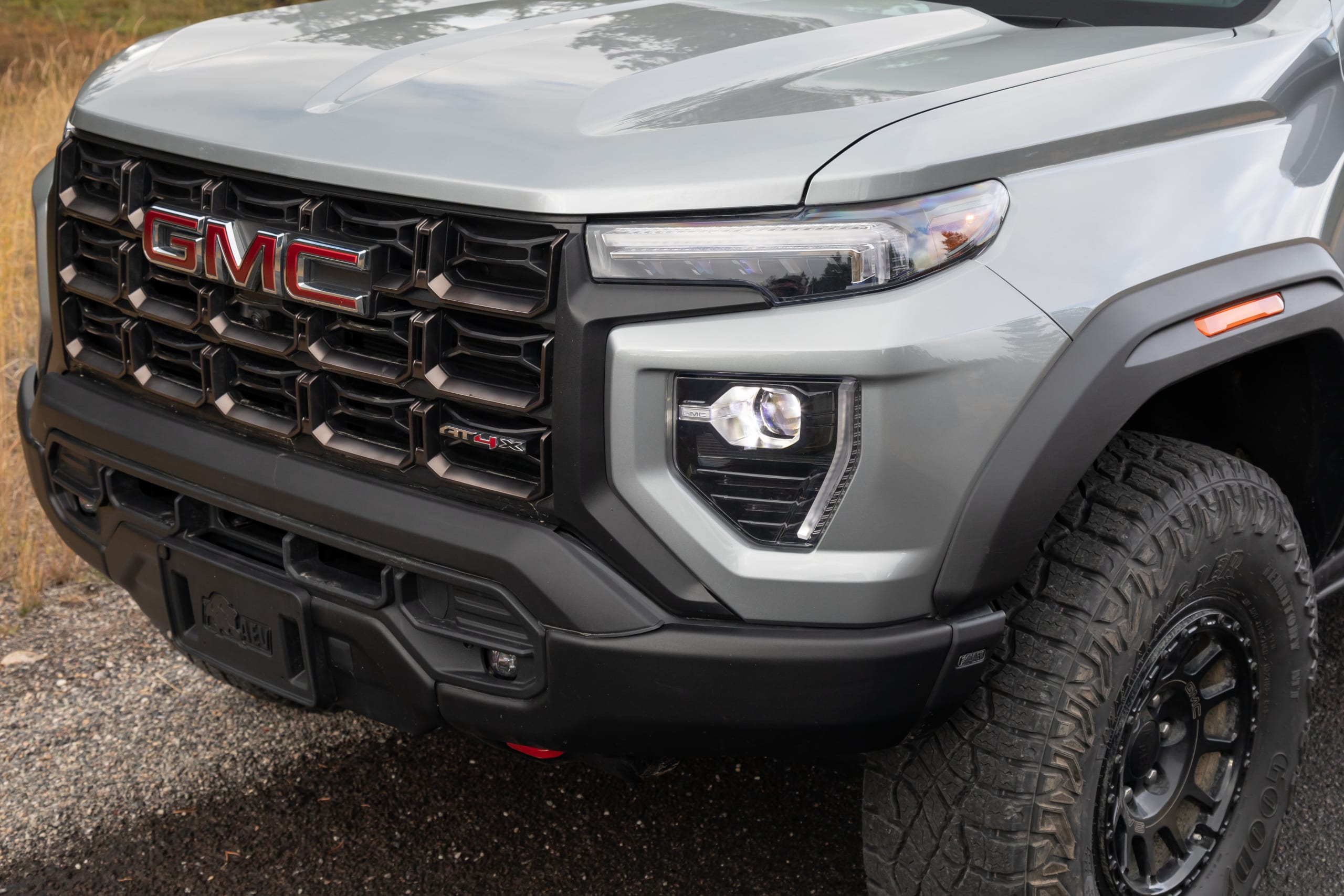 2025 GMC Canyon Specs, Price, MPG & Reviews