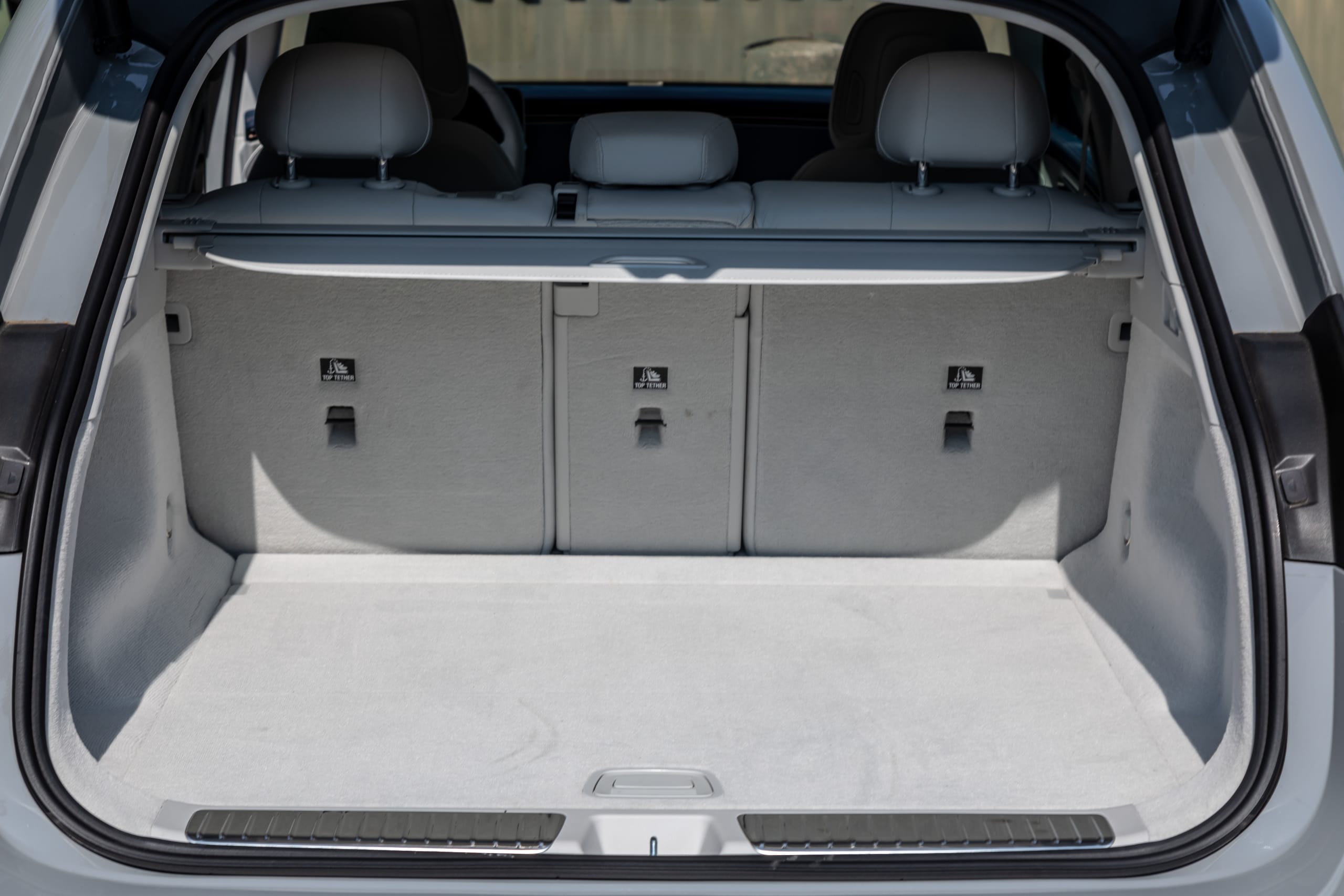 mercedes benz eqe 500 suv 2023 61 interior cargo 4753337c0a2 jpg? i=AA