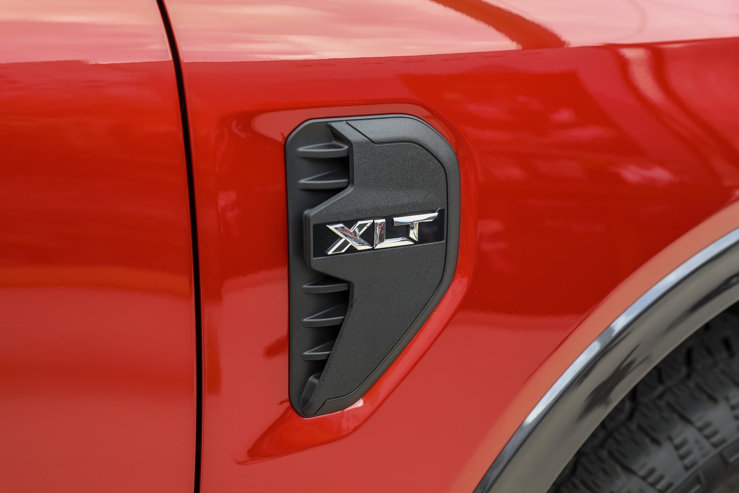 ford ranger xlt 2024 19 exterior profile badge 47965238258 jpg? i=AA