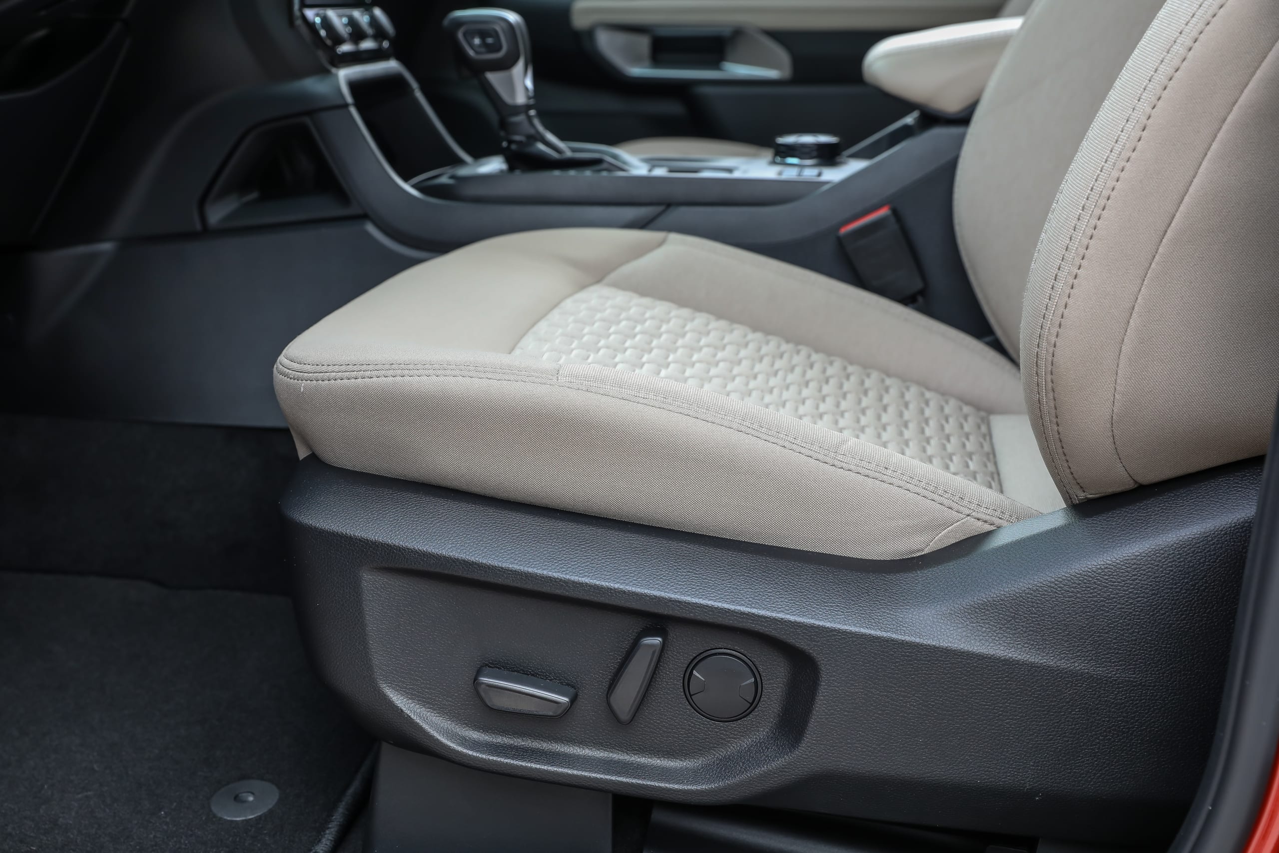 ford ranger xlt 2024 59 interior seat controls jpg? i=AA