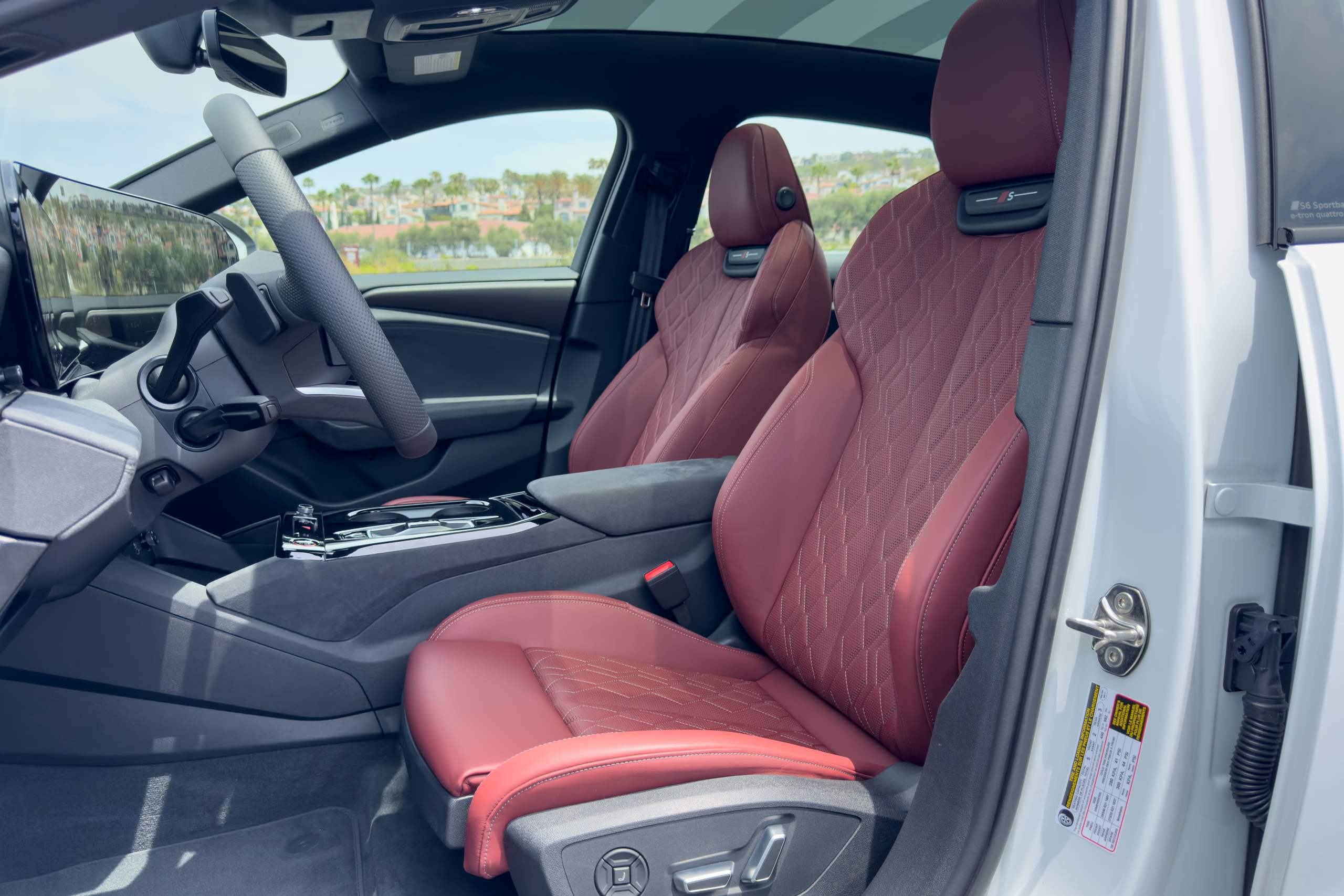 audi s6 e Tron 2026 13 interior front seats jpg